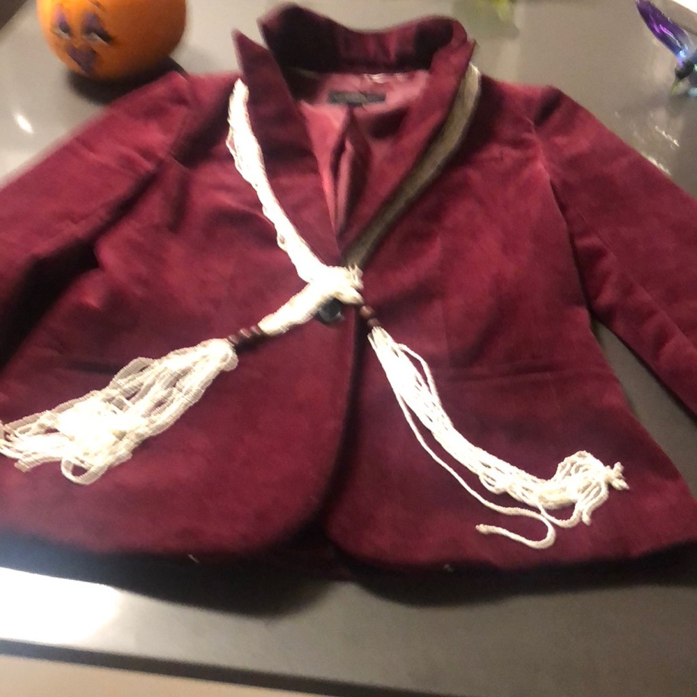 Pearl like scarf or wear it as a necklace.